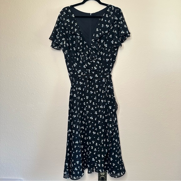 Lane Bryant Navy Flowy Floral Dress, Size 18 - Picture 3 of 11
